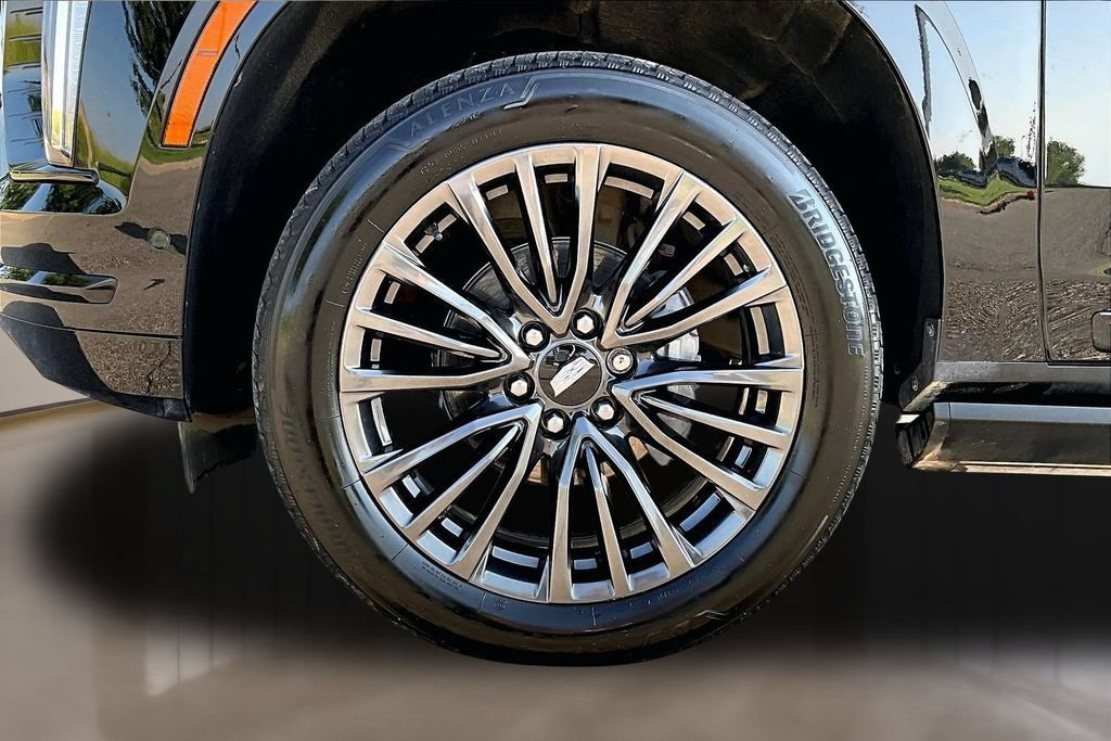 Certified Used 2025 Black Raven Cadillac Sport Platinum image 8