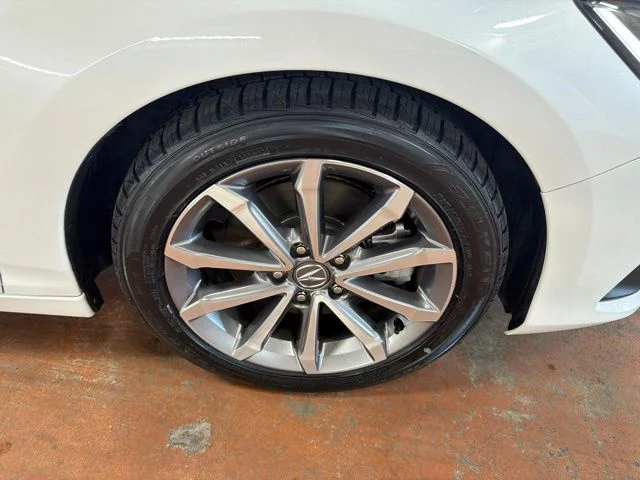 Used 2024 White Acura Base image 10