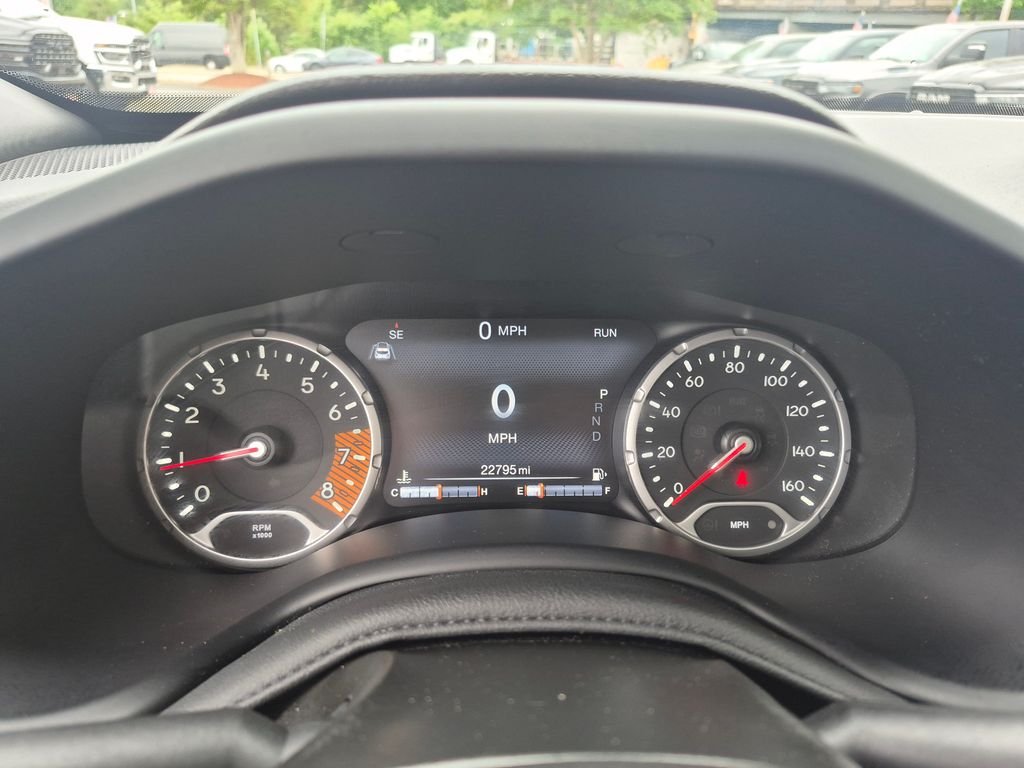 Used 2022 Black Jeep Limited image 28
