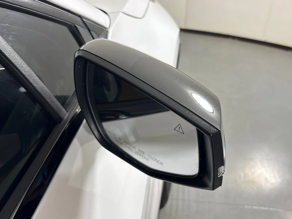 Used 2025 White Kia X-Line image 13