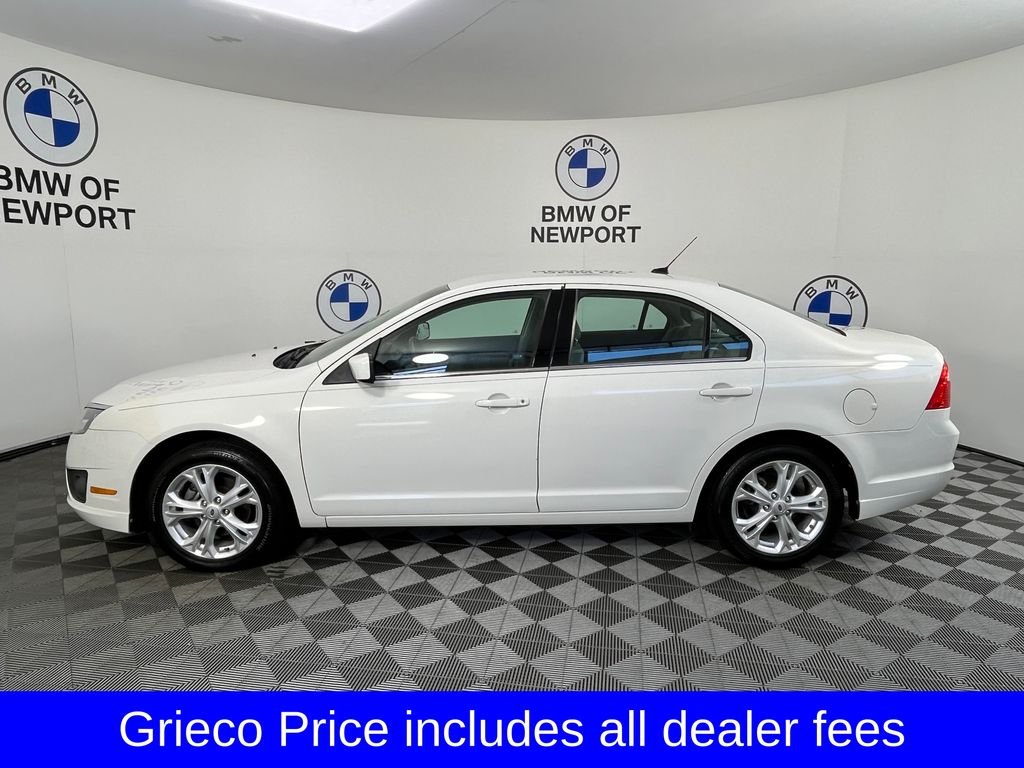 Used 2012 White Ford SE image 11