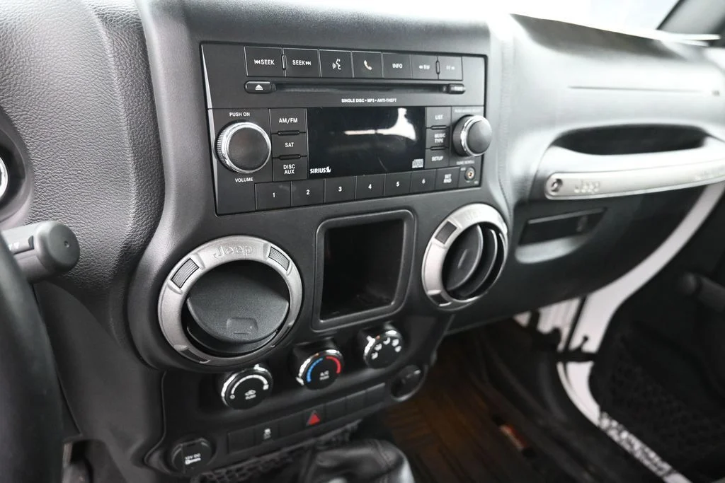 Used 2016 White Jeep Sport image 15