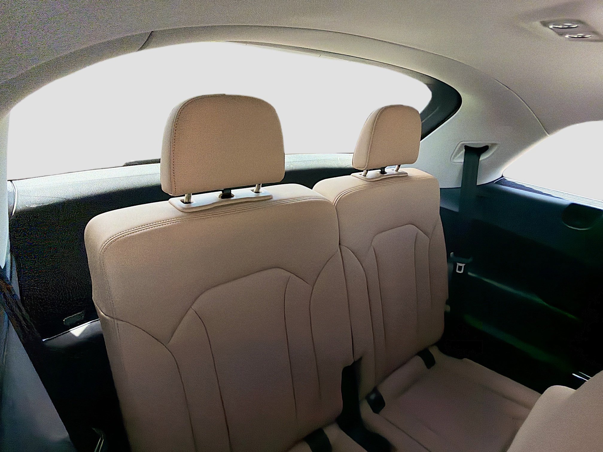 Used 2025 Glacier White Audi Premium image 21