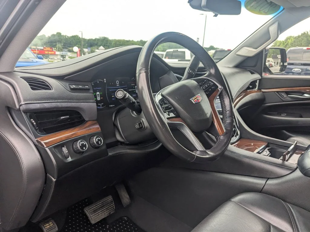 Used 2019 Black Raven Cadillac Luxury image 14