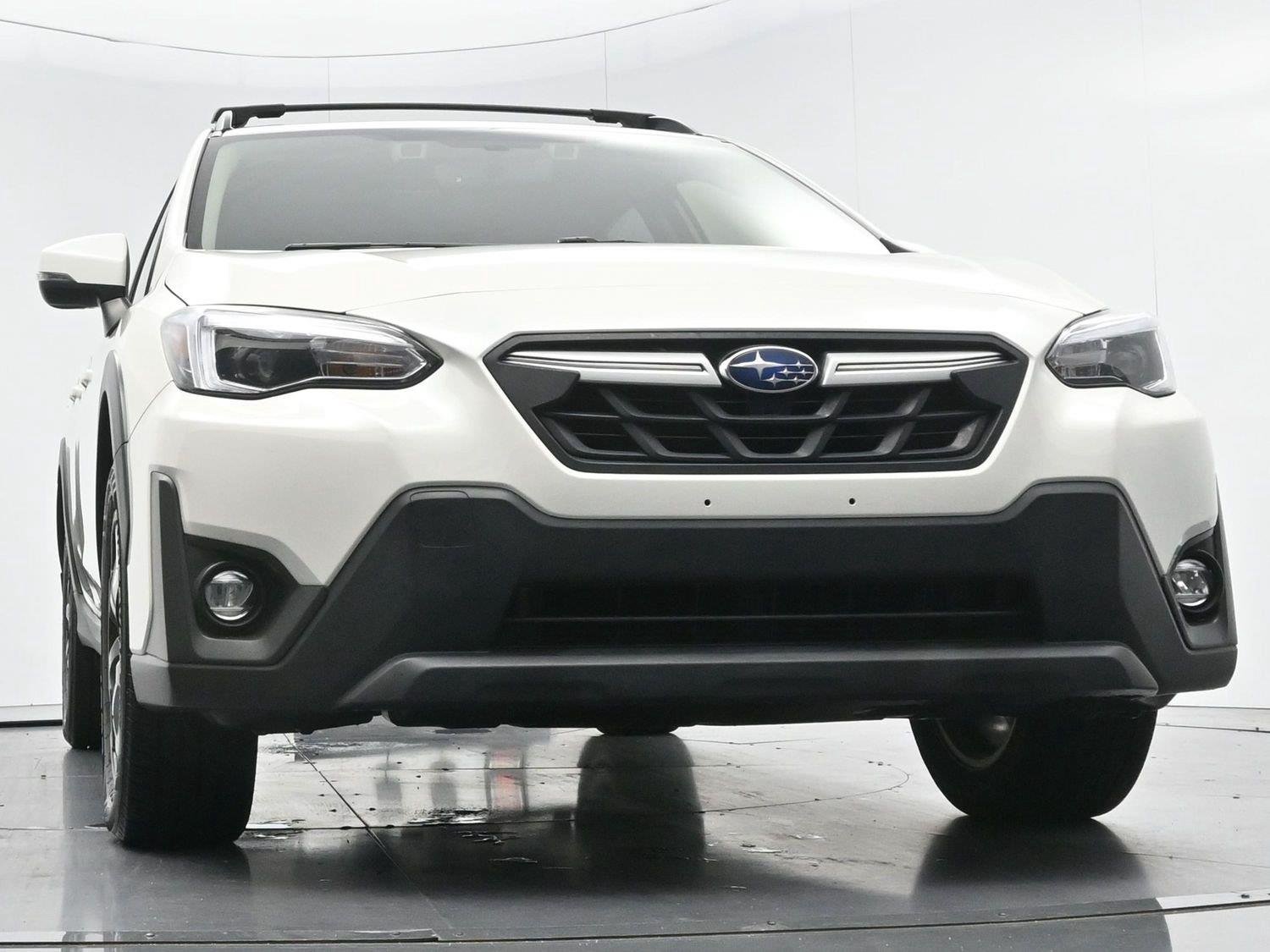 Used 2022 Crystal White Pearl Subaru Limited image 43
