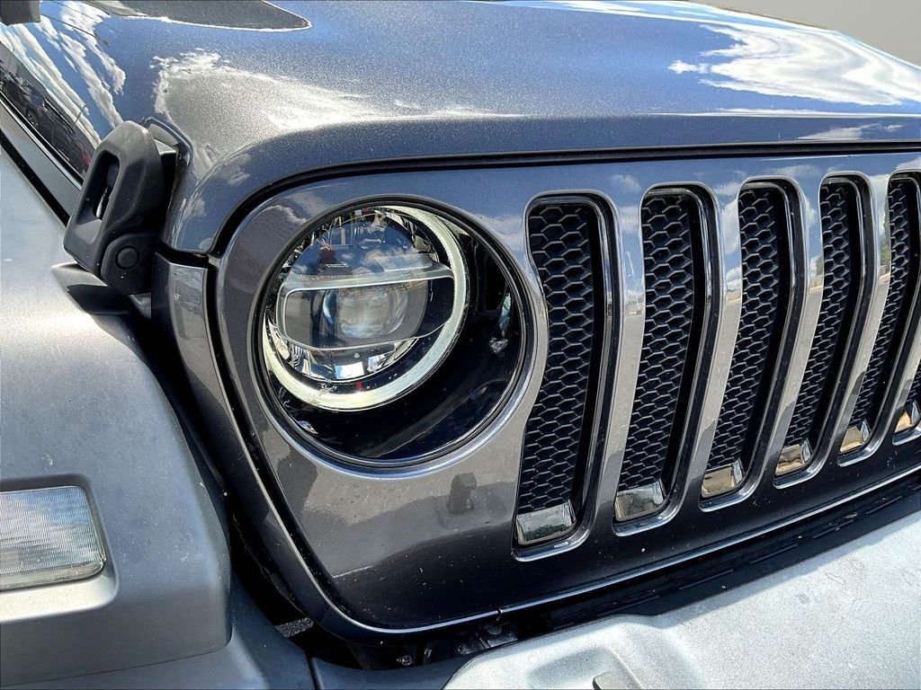 Used 2020 Gray Jeep Unlimited Sport Altitude image 30