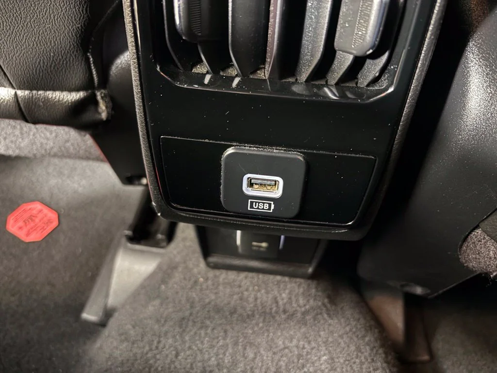 Used 2024 White Jeep Latitude image 32
