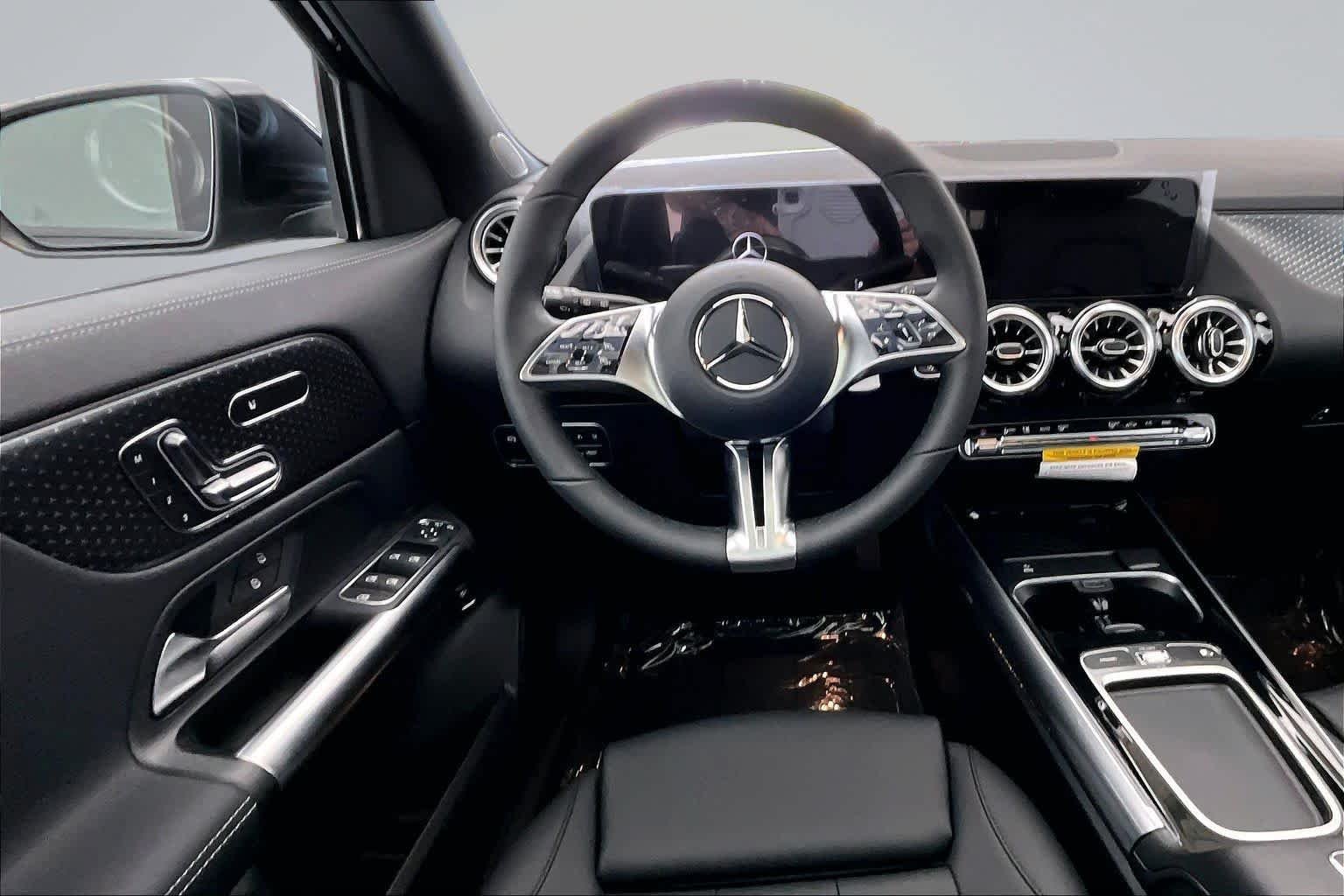 New 2026 Cosmos Black Metallic Mercedes-Benz GLA 250 image 15