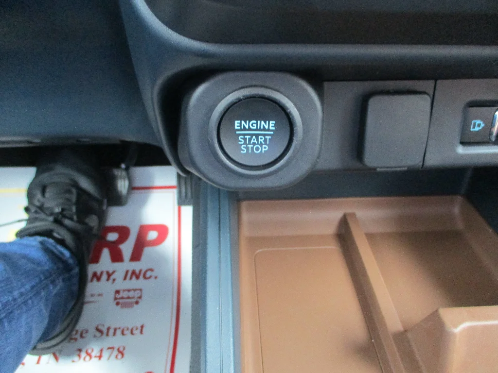 Used 2022 Velocity Blue Metallic Ford Lariat image 8
