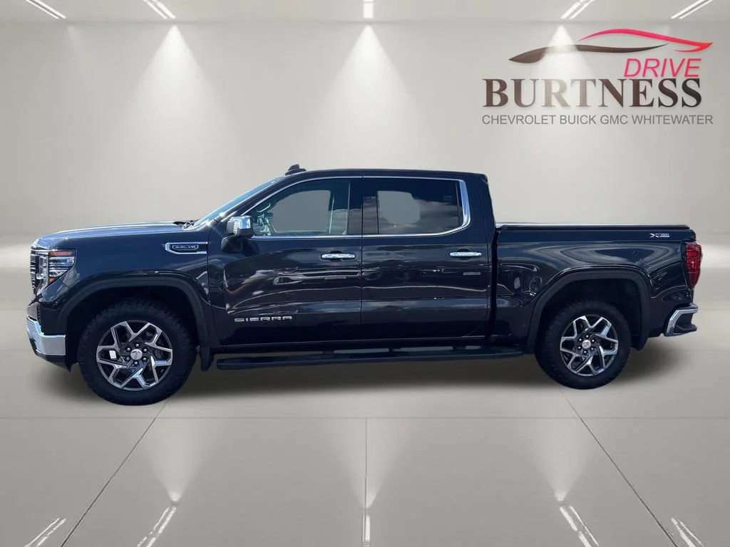 2022 GMC Sierra 1500 SLT - Photo 11