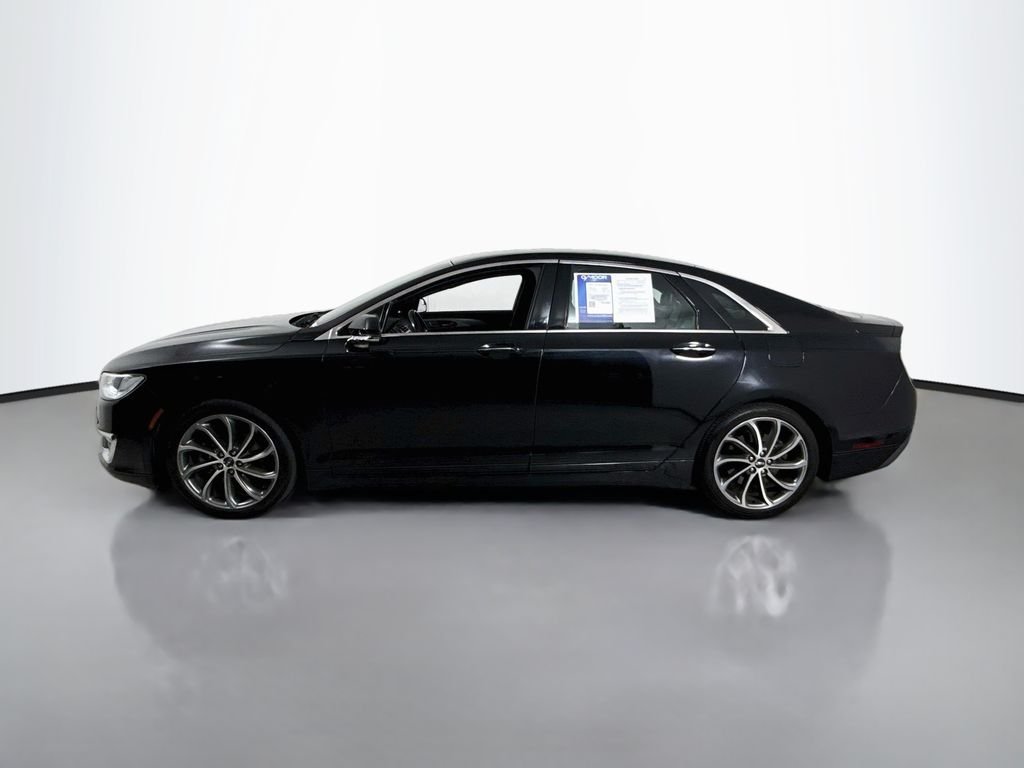 Used 2018 Black Velvet Lincoln Premiere image 10