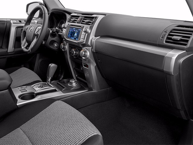 Used 2014 White Toyota SR5 image 18