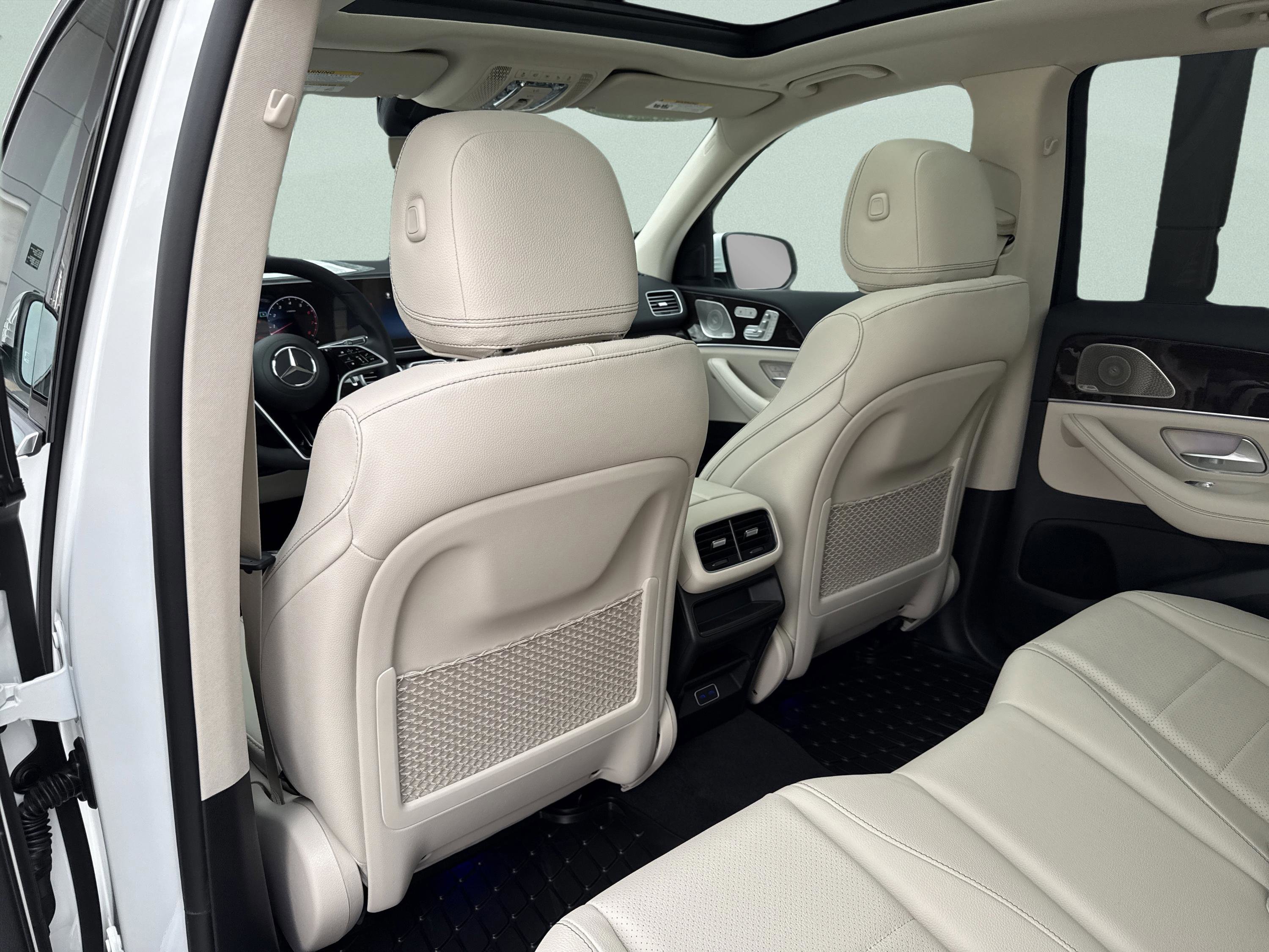 Certified Used 2026 Polar White Mercedes-Benz GLE 450 image 29