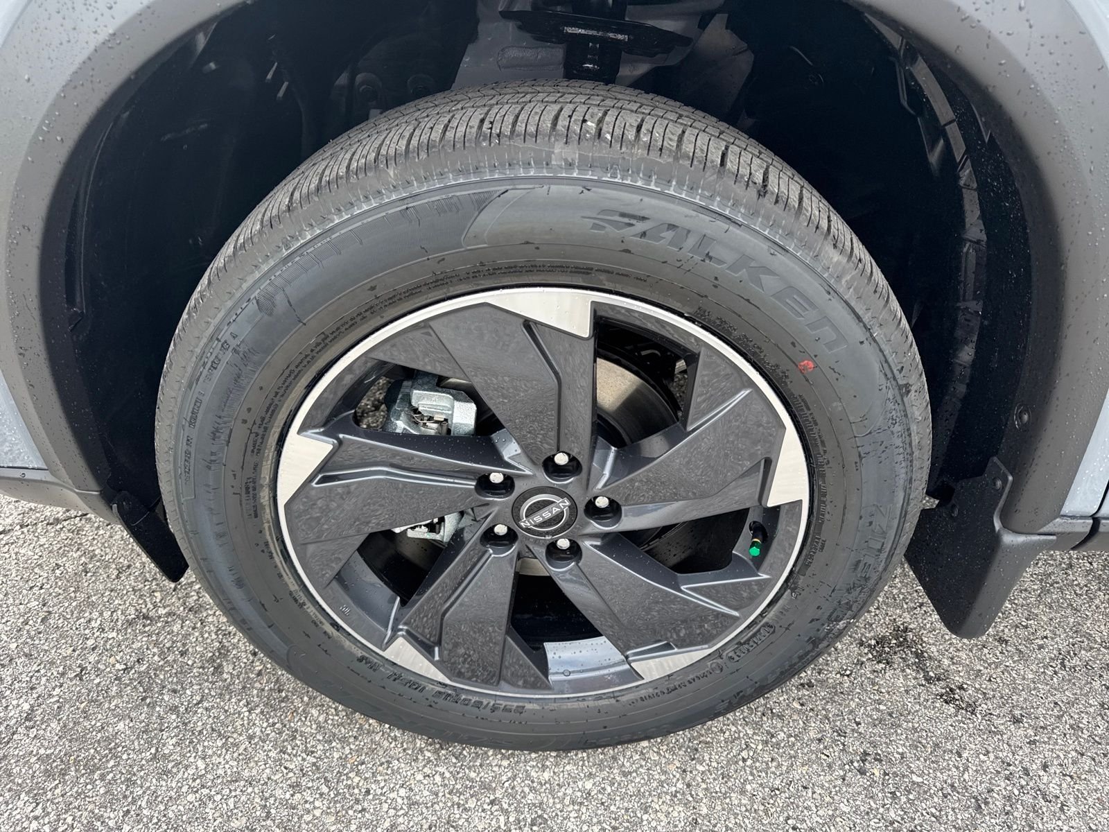 New 2026 Nissan Rogue SV 4D Sport Utility