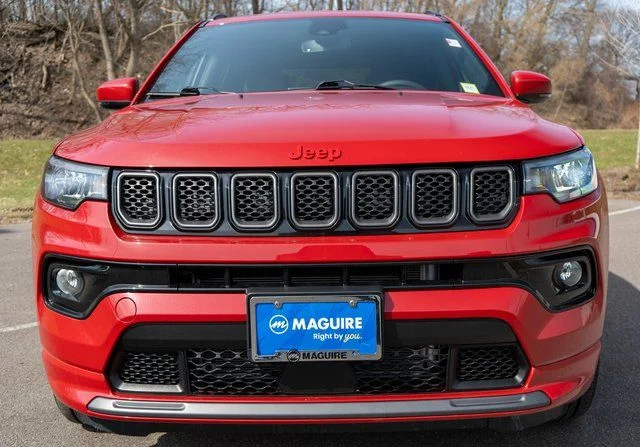 Used 2023 Red Jeep Limited image 3