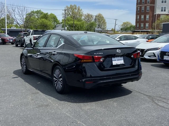 2025 Nissan Altima SV - Photo 6