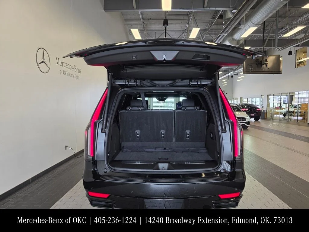 Used 2022 Black Cadillac Sport Platinum image 19