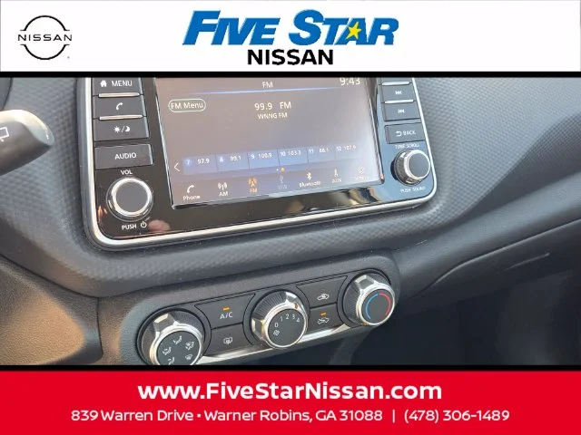 Used 2024 Blue Nissan S image 19