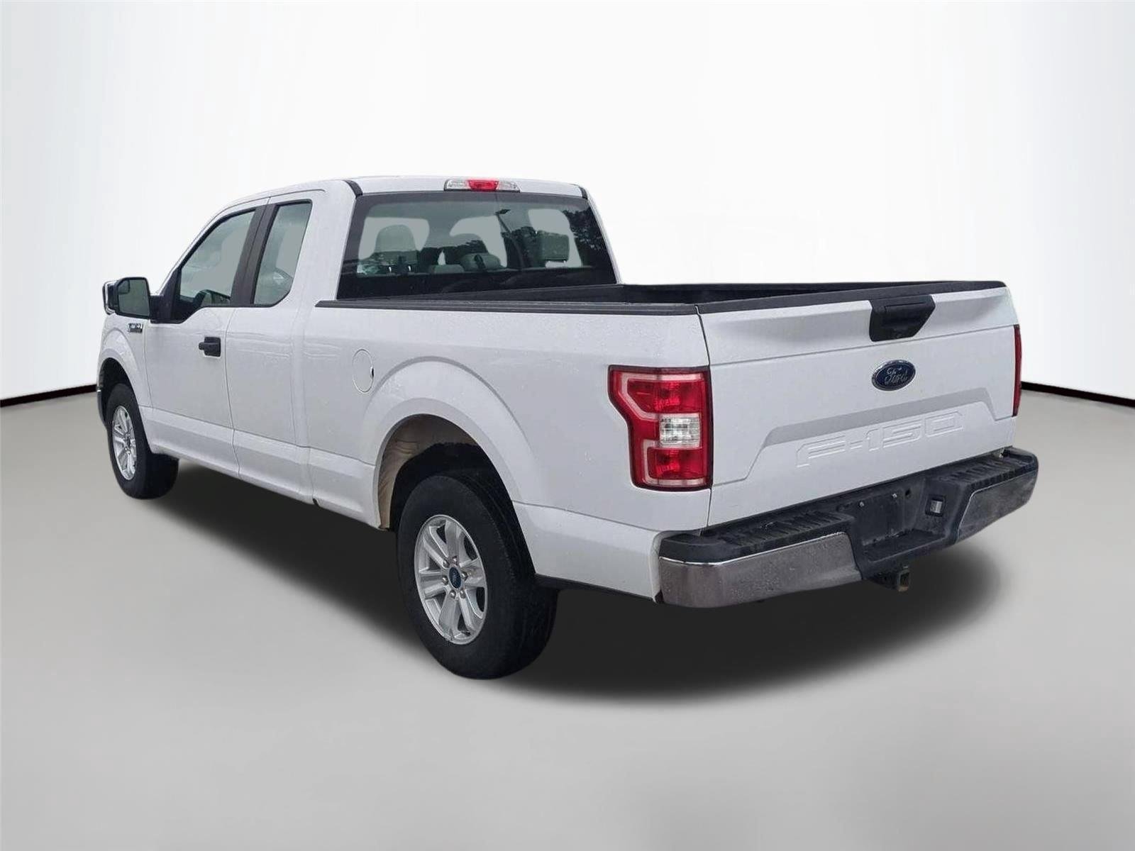 Used 2019 Oxford White Ford XL image 3