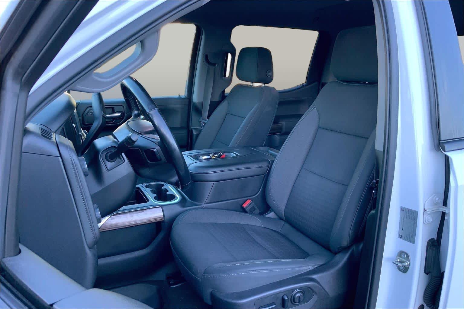 Used 2019 Summit White Chevrolet RST image 6