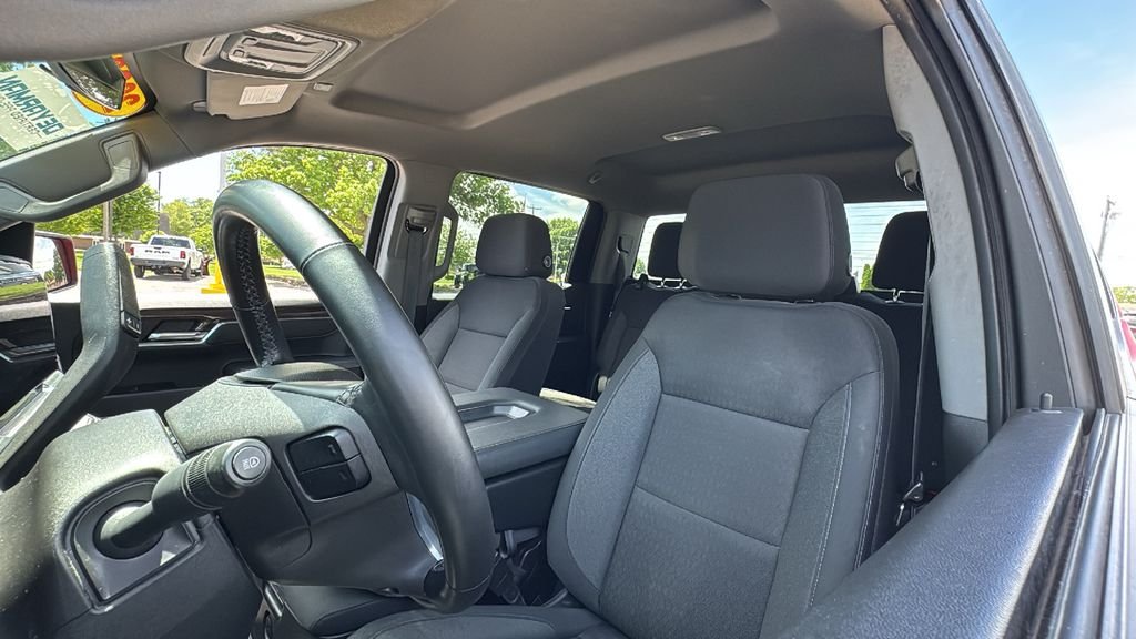Used 2023 Red Chevrolet RST image 18