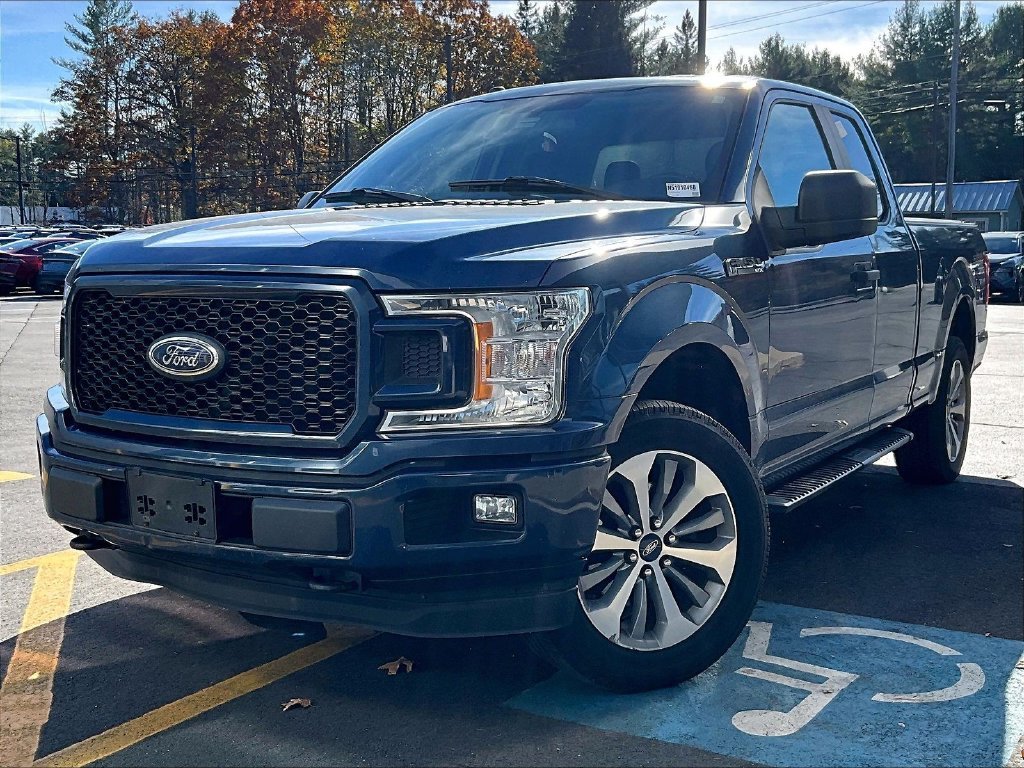 Used 2018 Blue Ford XL image 3