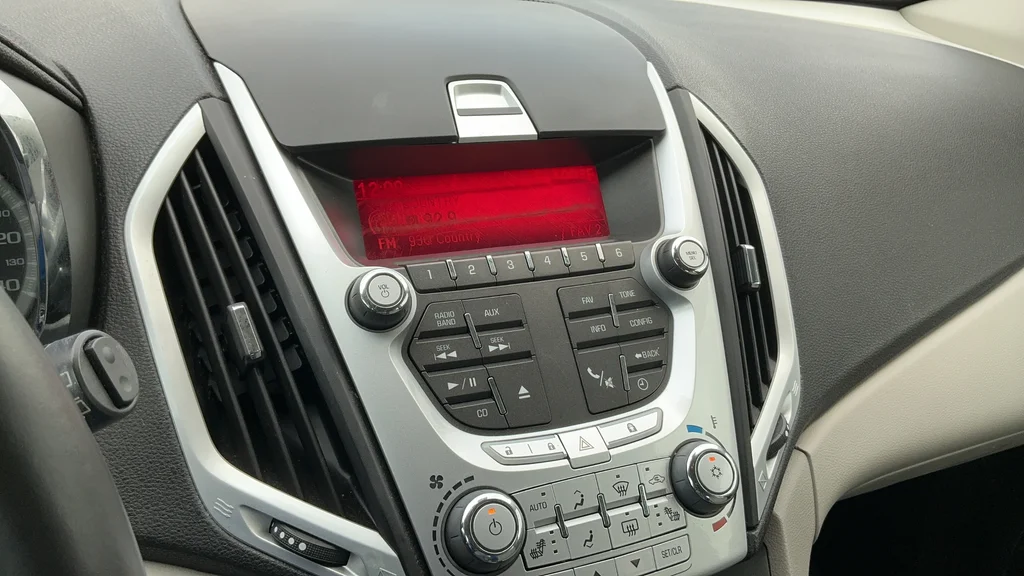 Used 2011 Silver GMC SLT-2 image 11