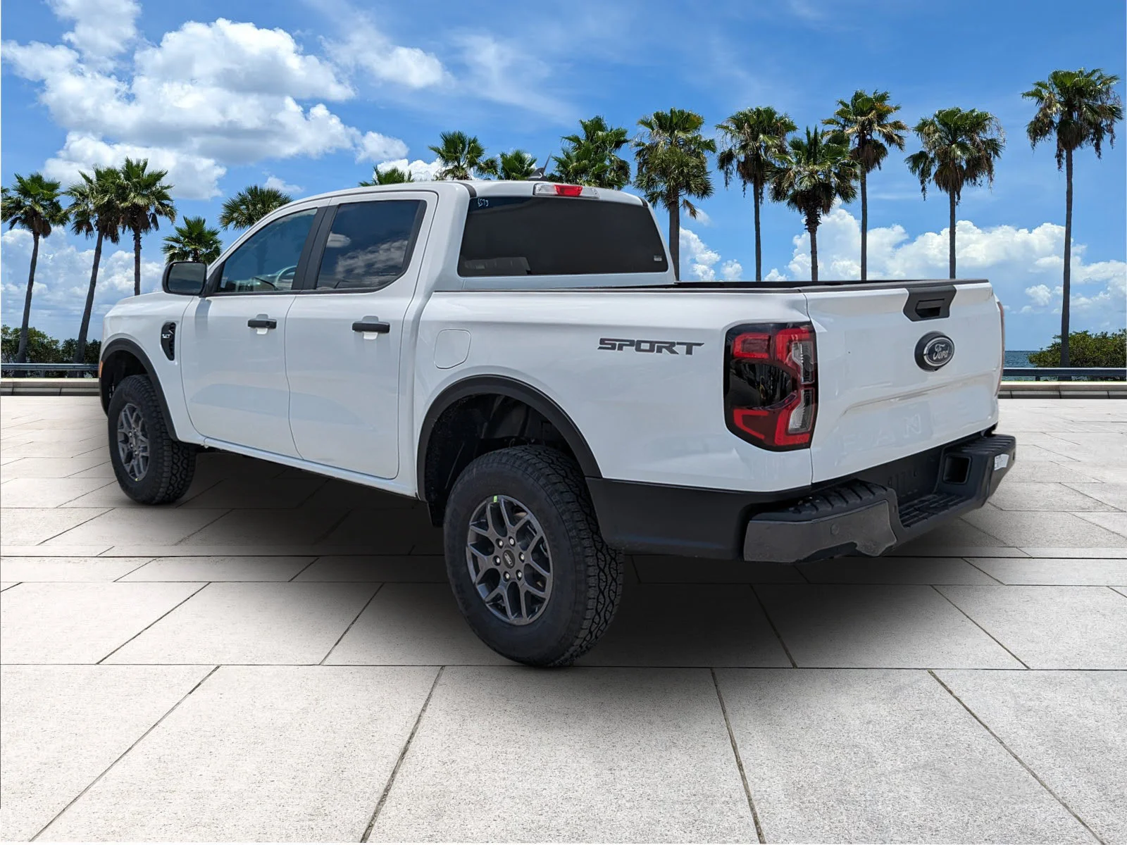 New 2026 Oxford White Ford XLT image 5