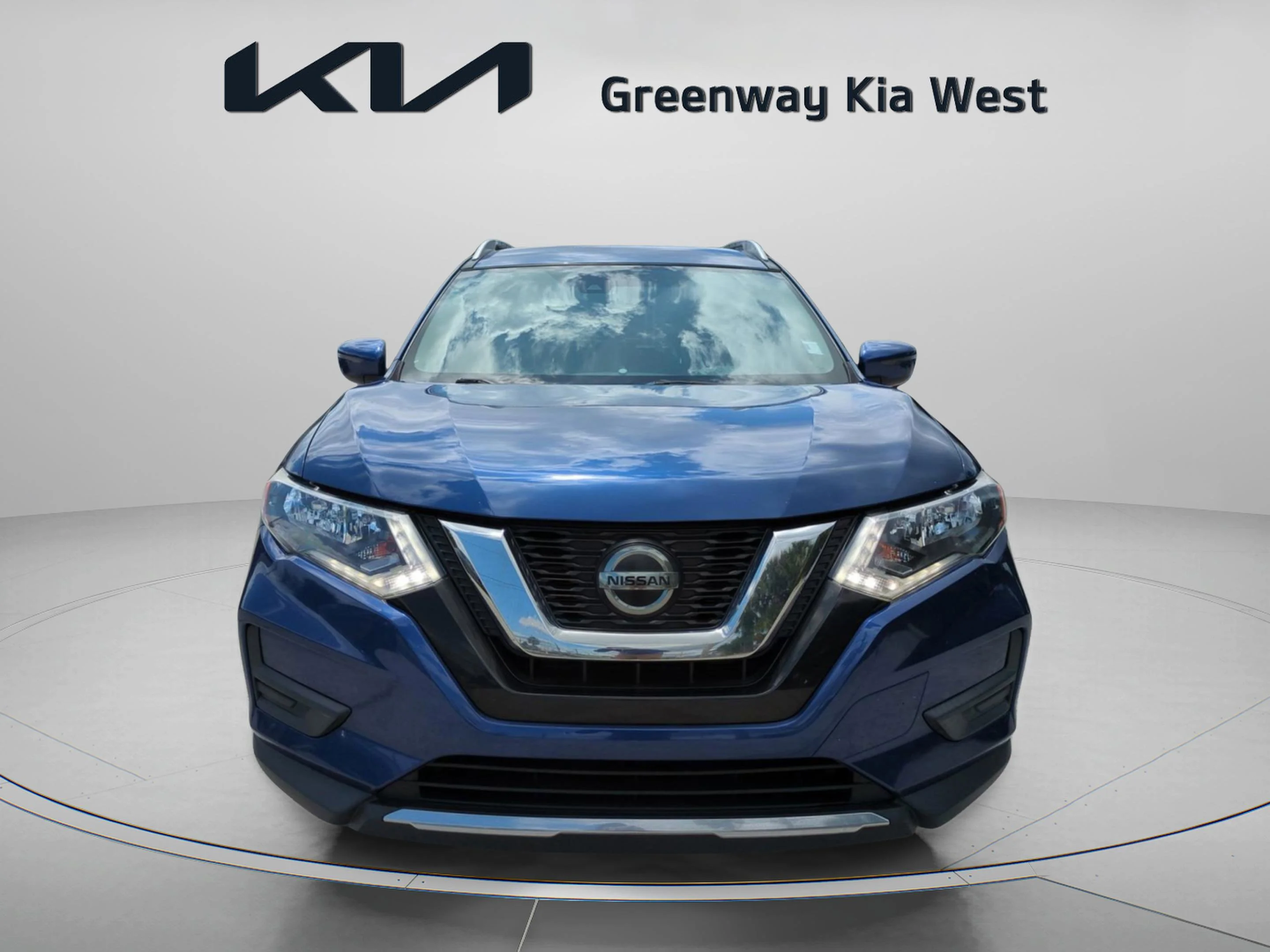 Used 2020 Caspian Blue Metallic Nissan SV image 3