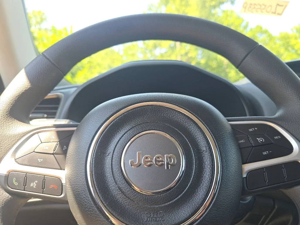 Used 2023 Gray Jeep Latitude image 24