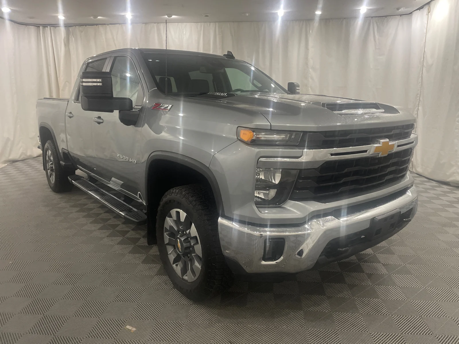 Used 2024 Sterling Gray Metallic Chevrolet LT image 3