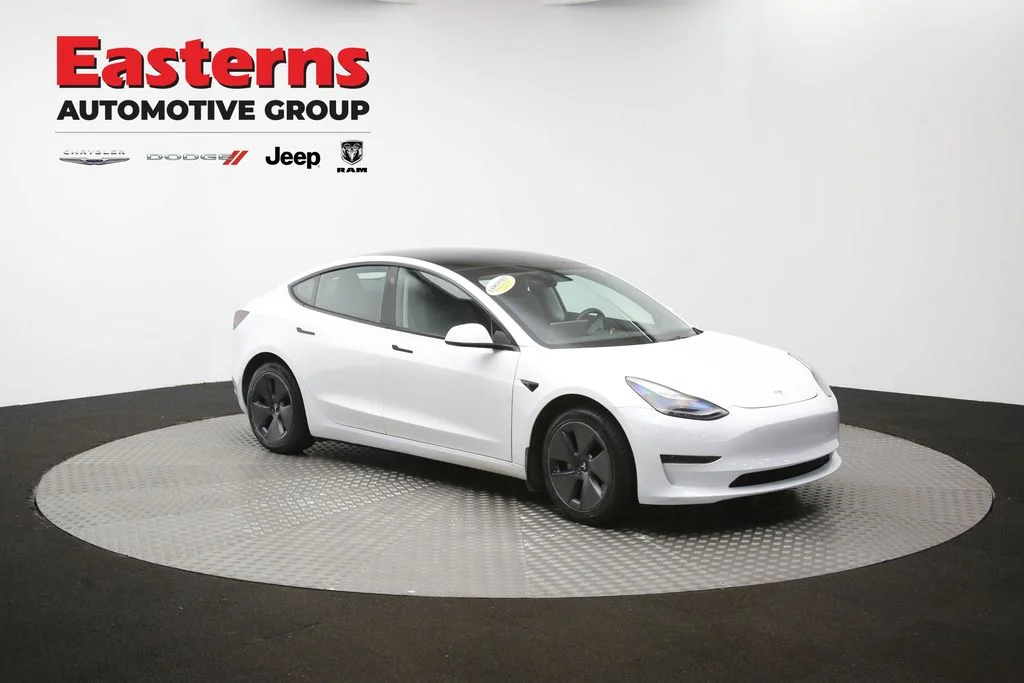 Used 2021 White Tesla Standard Range Plus image 43
