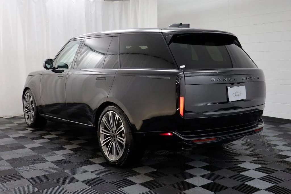 New 2026 Black Land Rover SE image 18