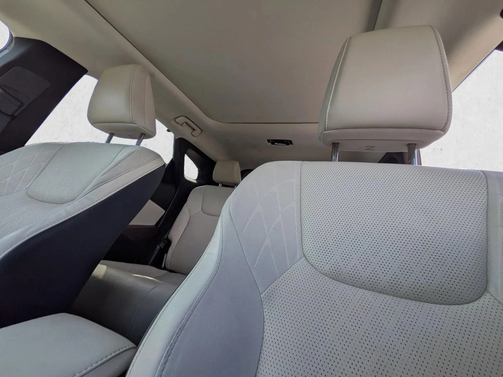 Certified Used 2023 Eminent White Pearl Lexus LUXURY FWD image 15