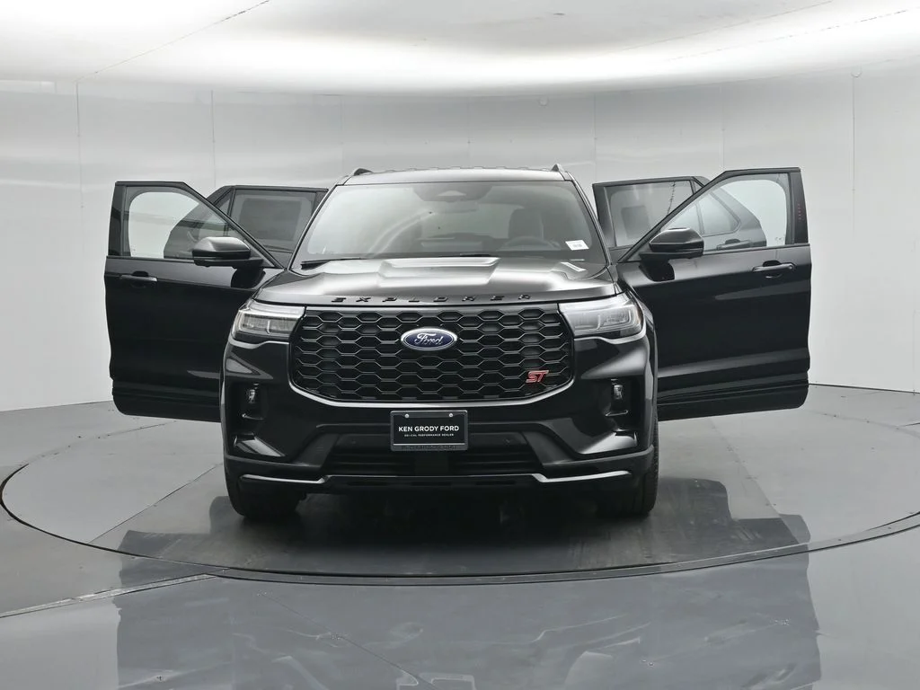 New 2026 Agate Black Metallic Ford ST image 32