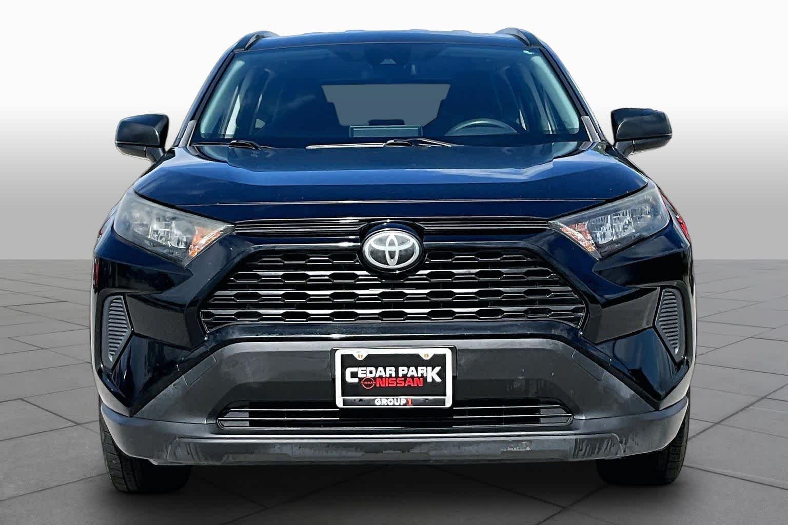 Used 2019 Midnight Black Metallic Toyota LE image 4
