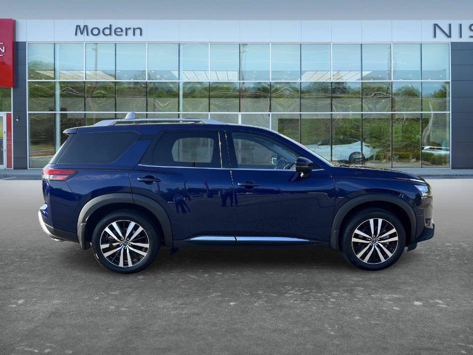 Used 2025 Deep Ocean Blue Pearl Nissan Platinum image 4