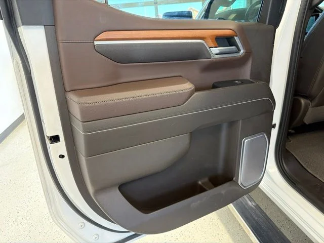 Used 2023 White GMC Denali image 48