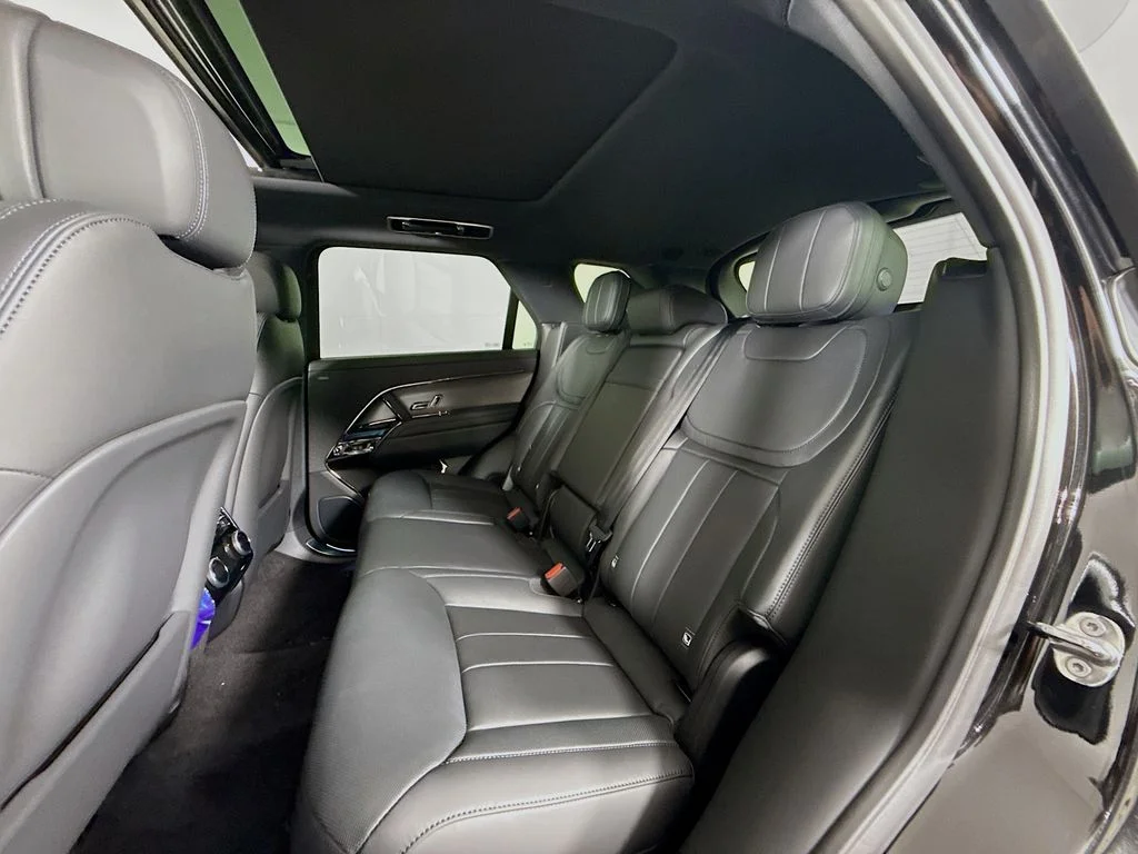 New 2026 Santorini Black Land Rover SE image 24