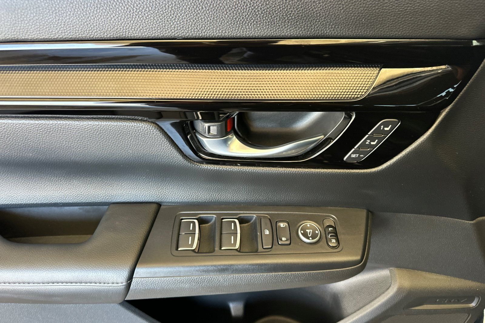 Used 2023  Honda EX-L image 10