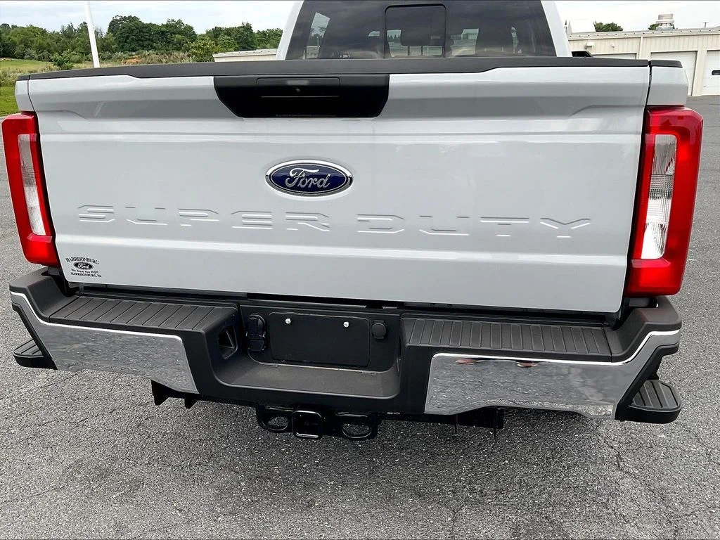 New 2026 Avalanche Ford F-350® XL image 8