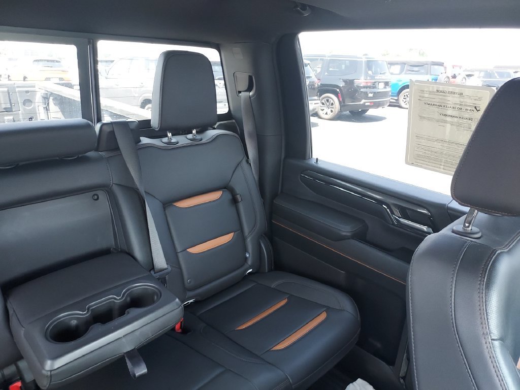Used 2024 White GMC AT4 image 14