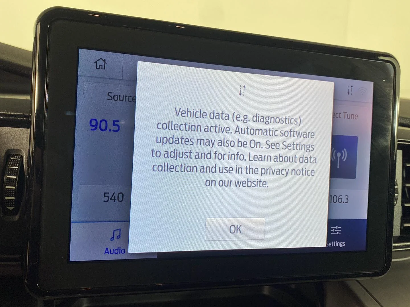 Used 2021 Infinite Blue Metallic Tinted Clearcoat Ford XLT image 3