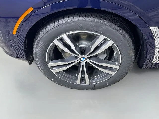 Used 2026 Blue BMW xDrive40i image 32