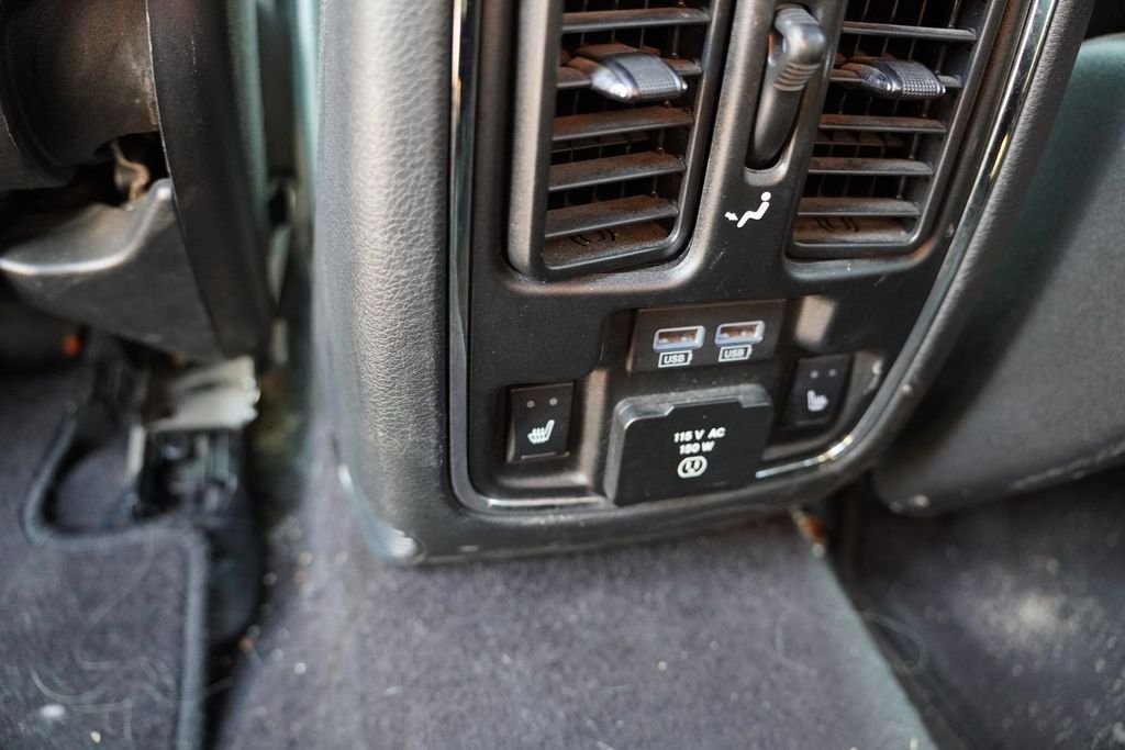 Used 2018 White Jeep Limited image 4