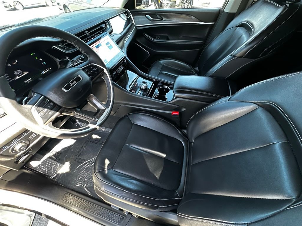 Used 2022 White Jeep 4xe image 14