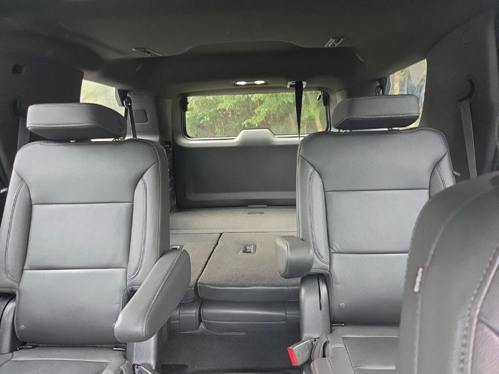 Used 2022 Gray Chevrolet Z71 image 7