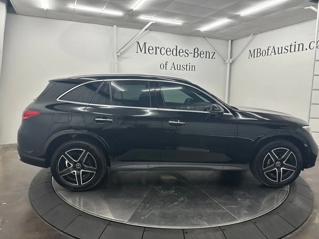 New 2026 Black Mercedes-Benz GLC 300 image 8