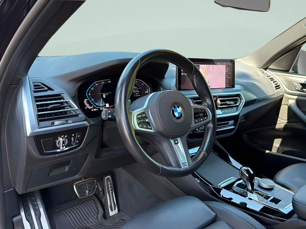 Used 2022 Black BMW xDrive30i image 9