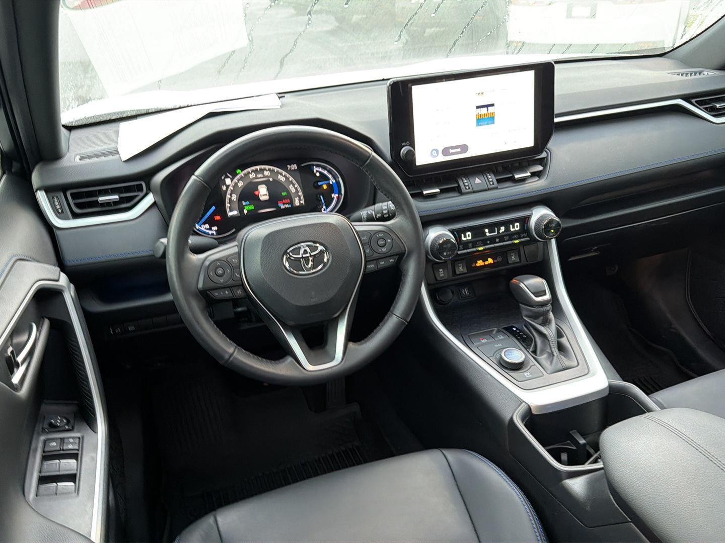 Used 2024 Wind Chill Pearl w/Midnight Black Metallic Roof Toyota Hybrid XSE image 18